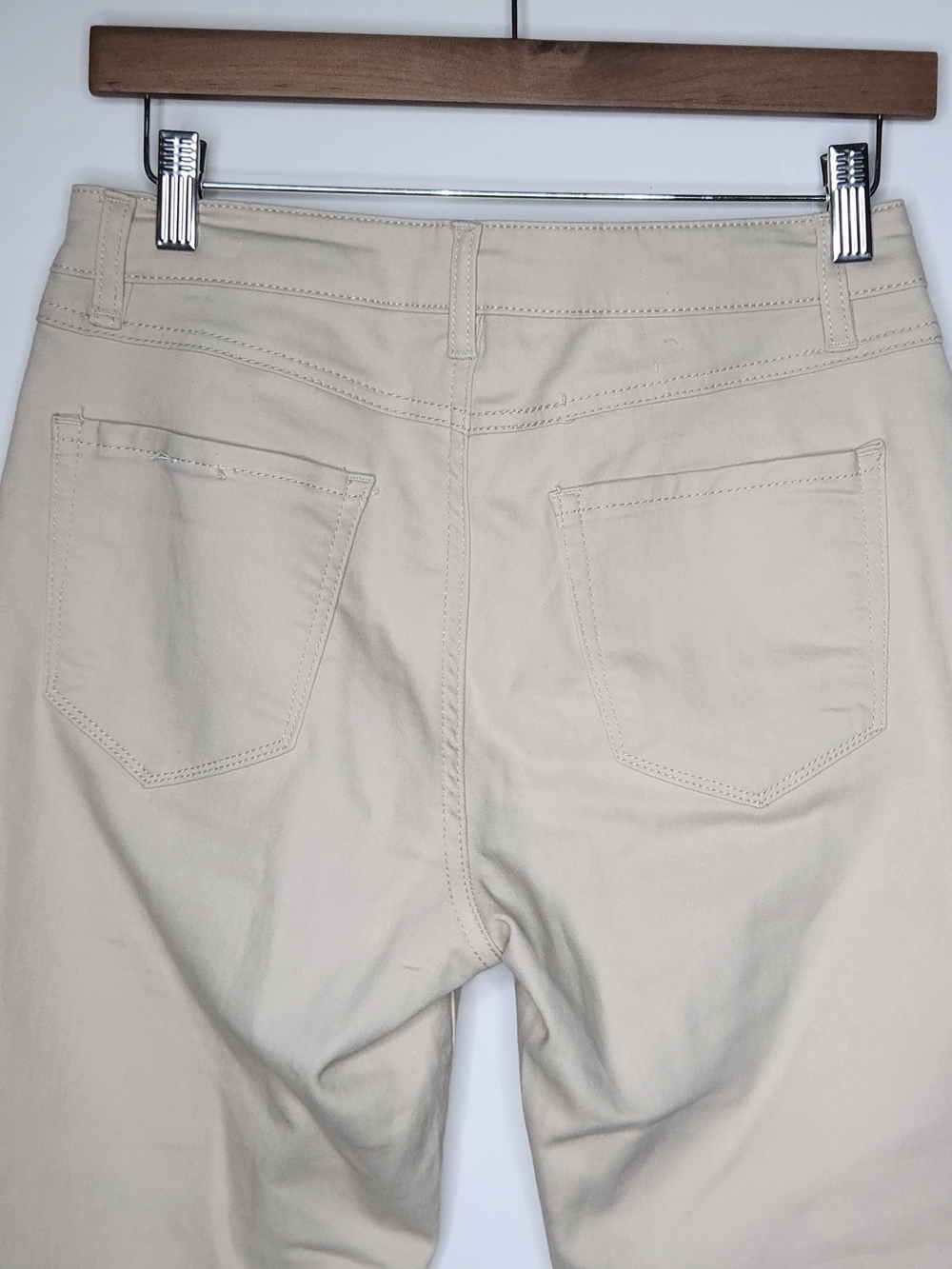 D. Jeans igh-Rise Beige Ankle Jeans - Classic Neutral Slim Fit Size 6. - Picture 5 of 11